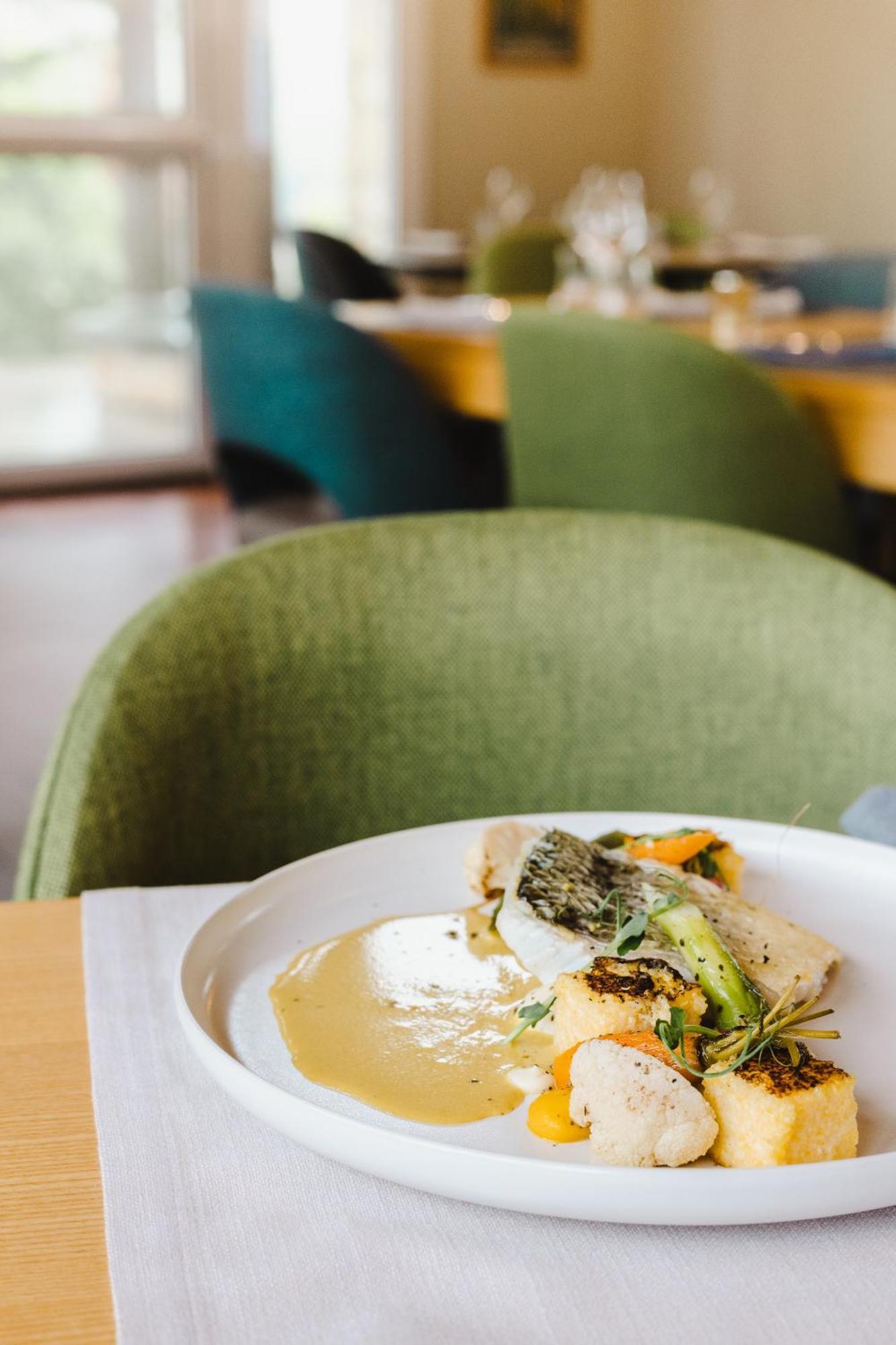 Logis Hotel Le Relais De La Poste Restaurant Le Fil Du Temps Thury-Harcourt-le-Hom Εξωτερικό φωτογραφία