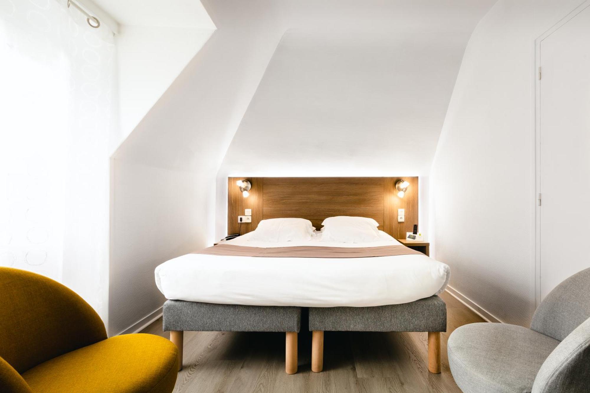 Logis Hotel Le Relais De La Poste Restaurant Le Fil Du Temps Thury-Harcourt-le-Hom Εξωτερικό φωτογραφία